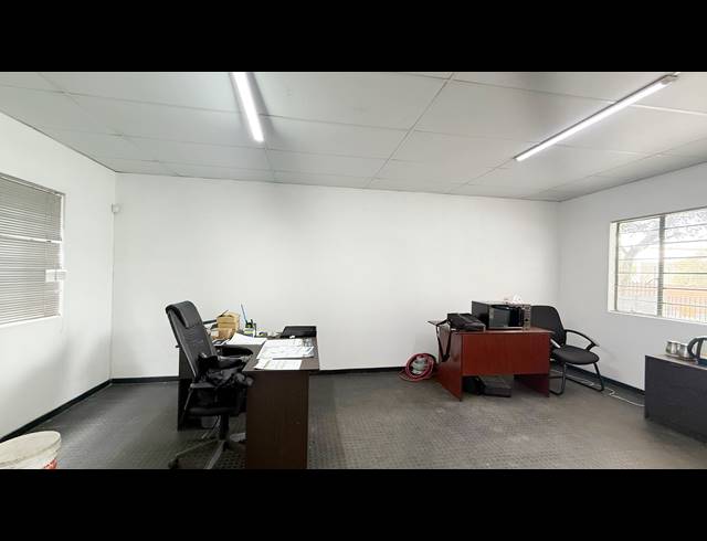 455M² WAREHOUSE TO LET IN WADEVILLE